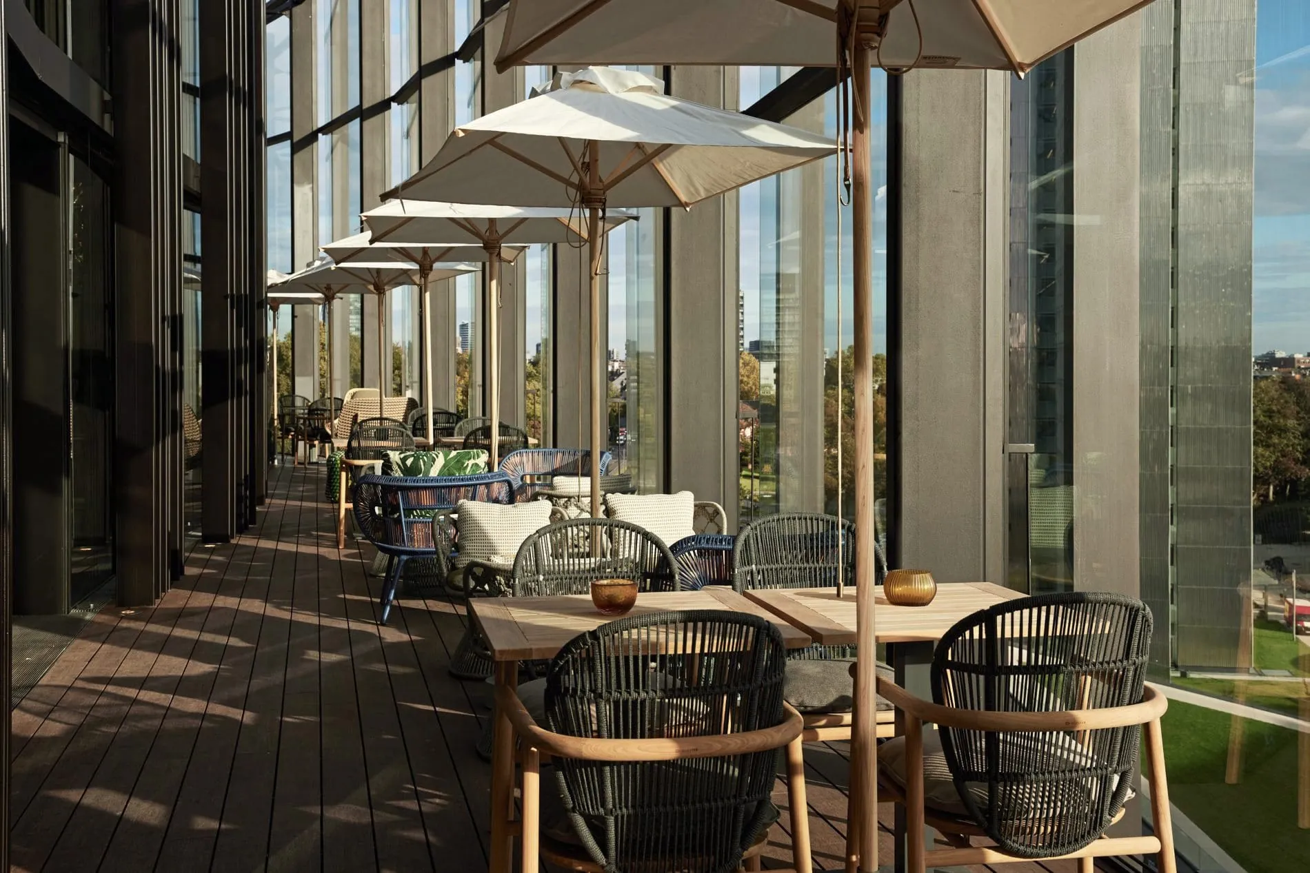 The Cloud One Düsseldorf-KöBogen_Rooftop_Bar