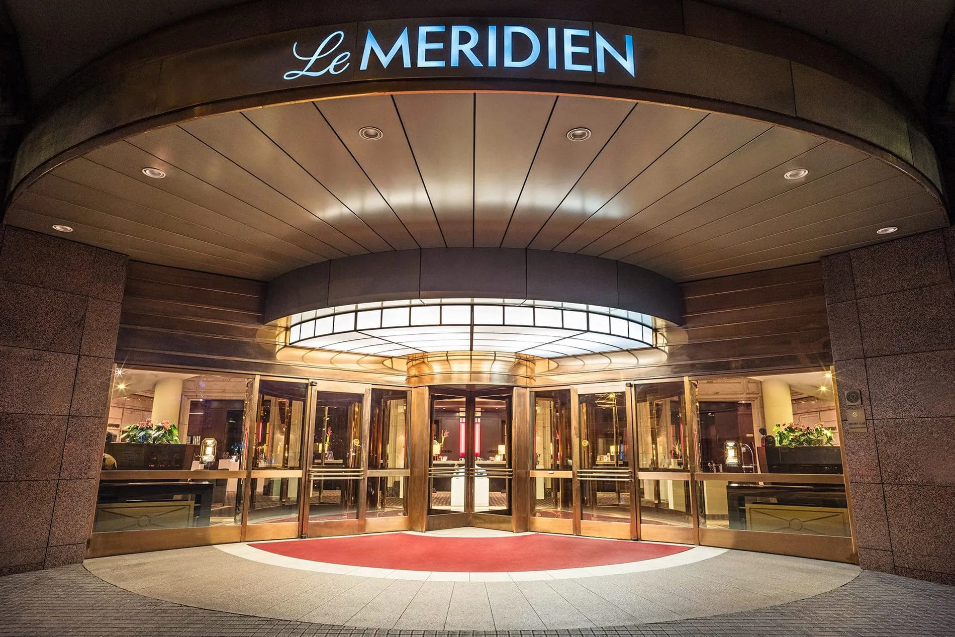 MHP Hotel AG und HWS übernehmen das Le Méridien Stuttgart