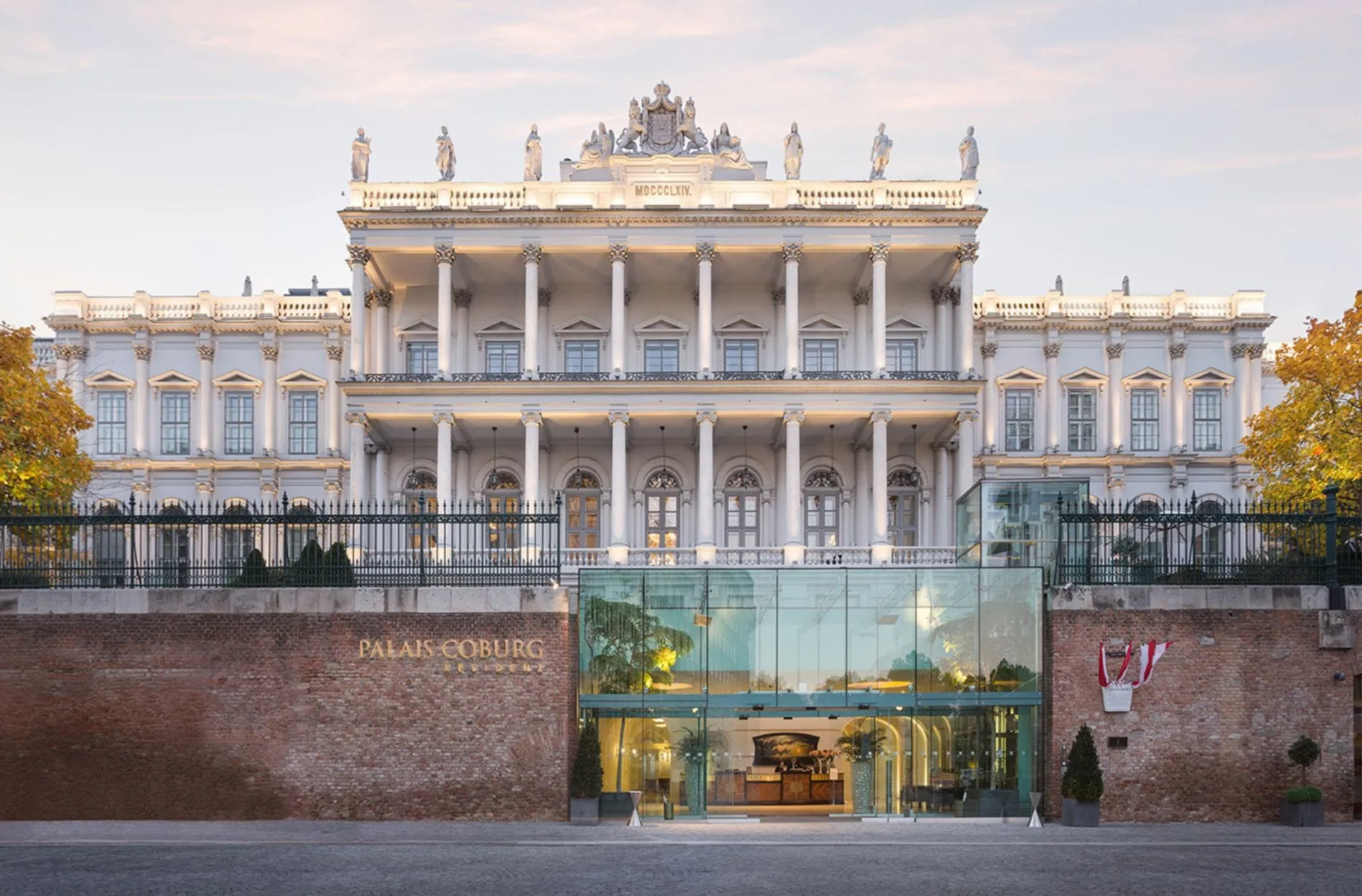 Palais Coburg renoviert Suiten und Residenzen