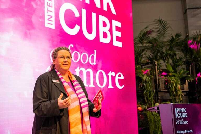 Internorga 2025, Pink Cube, Expertentalk u.a. mit Karin Tischer