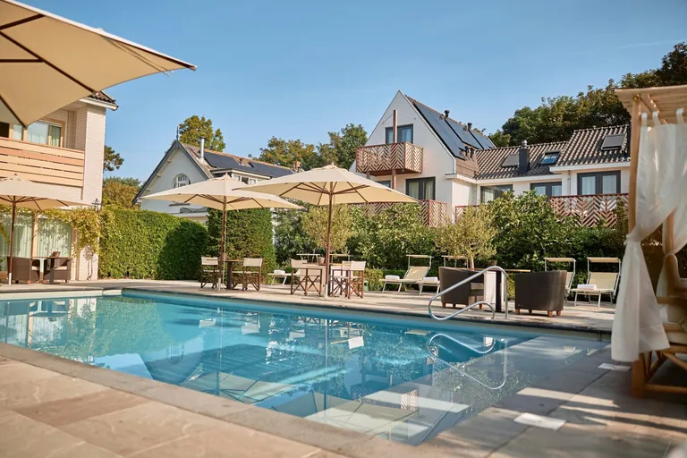 Au&szlig;enansicht Romantik_Badhotel_Renesse