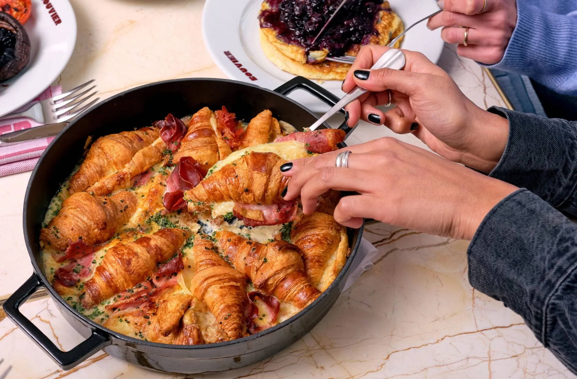 The_Hoxton_Vienna_Brunch_Croissant_Bake