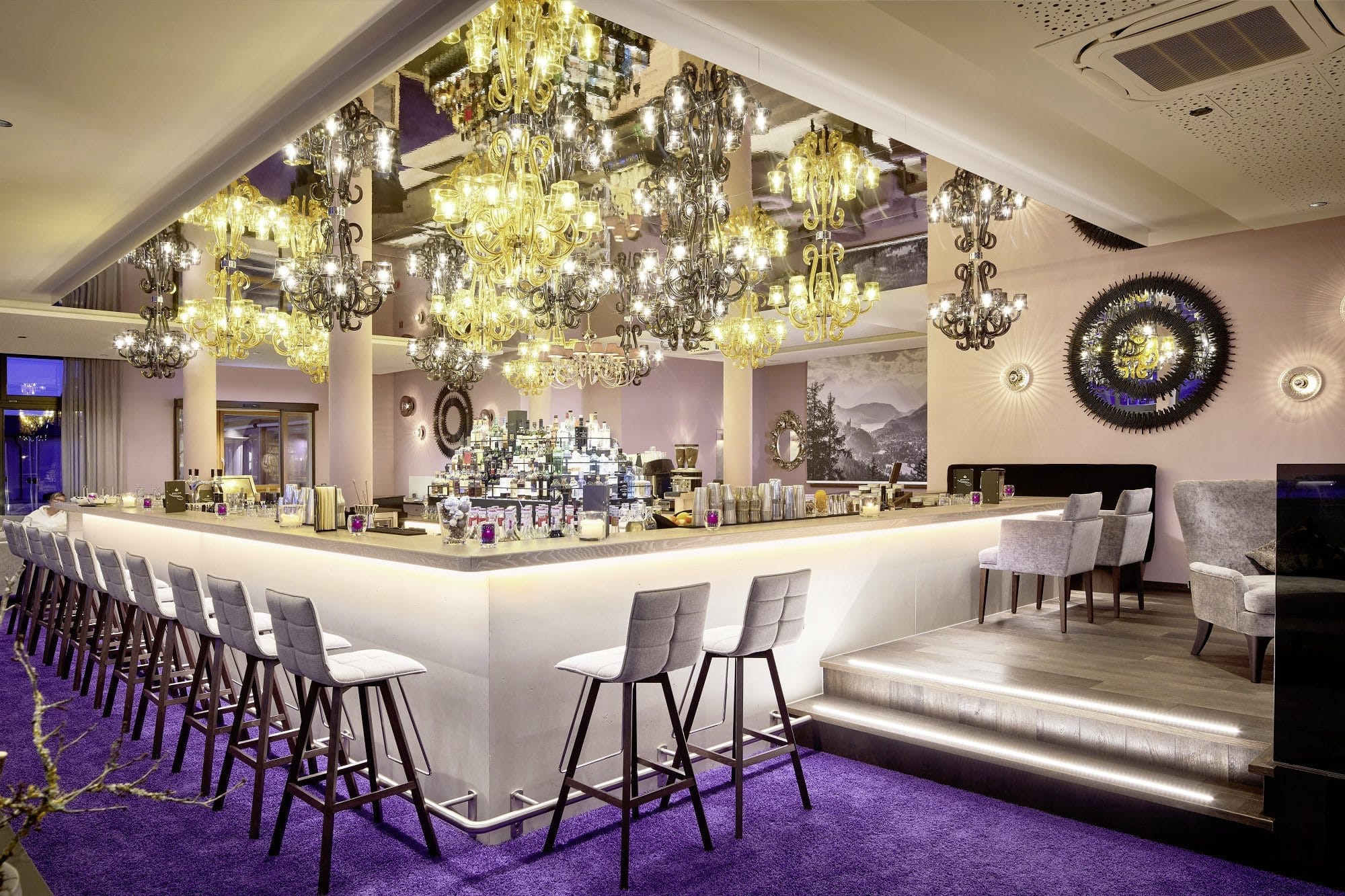 Coolste-Hotelbar-2025-Das-Koenig-Ludwig