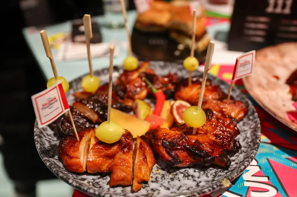 Pork Belly Chunks von Salomon Foodworld.