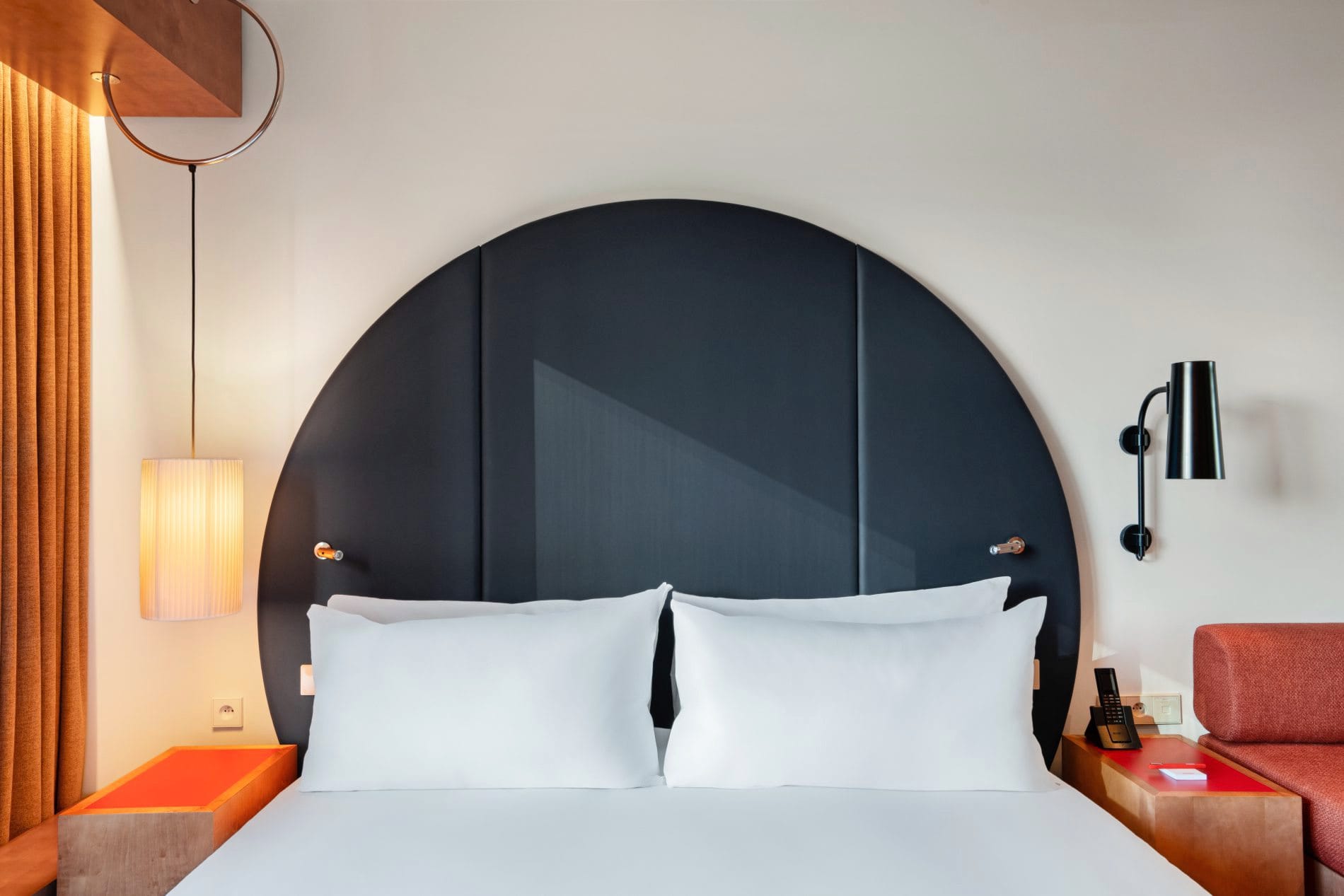 The Standard Brussels Bett