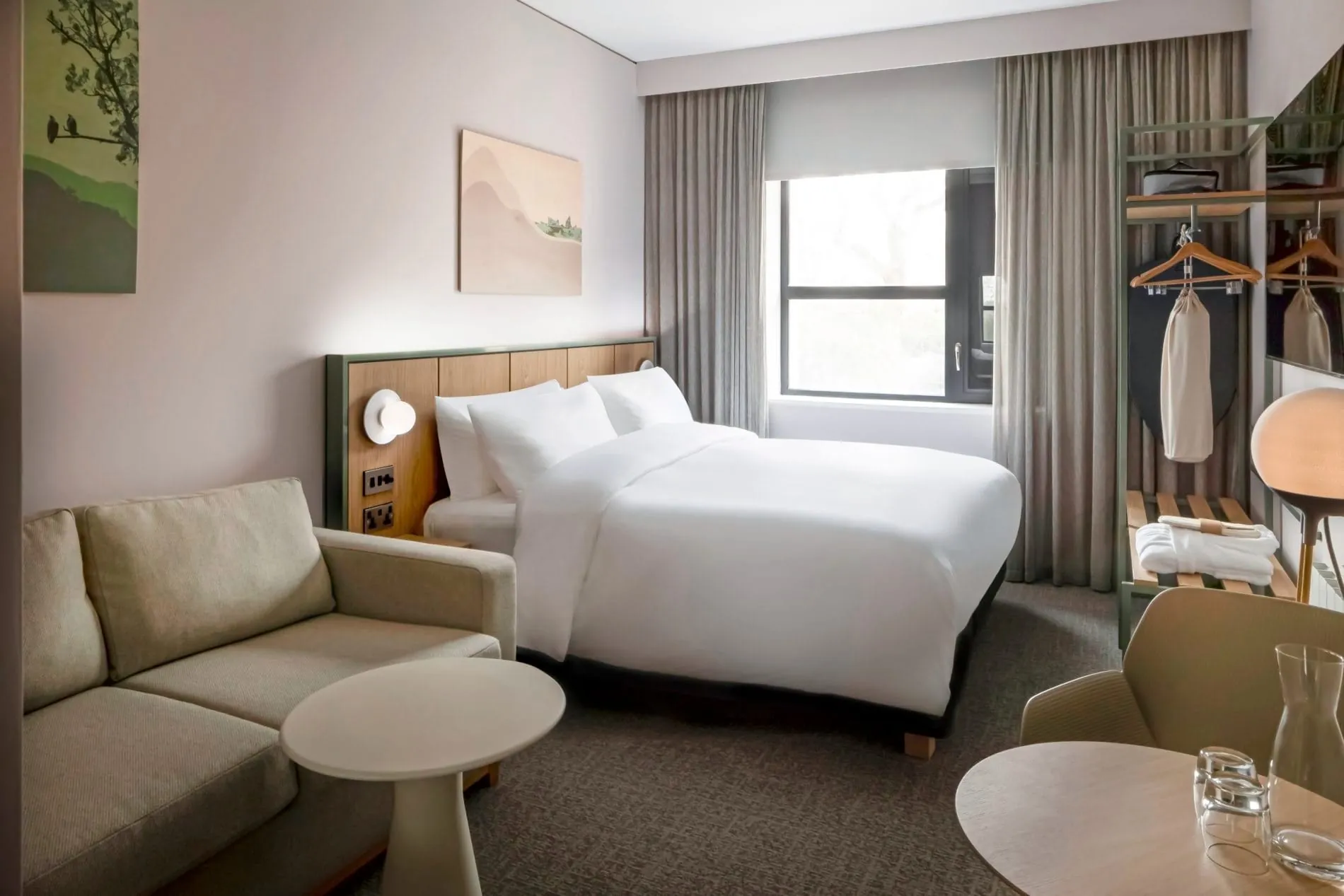 voco Zeal Exeter Sci~ce Park Bedroom_web