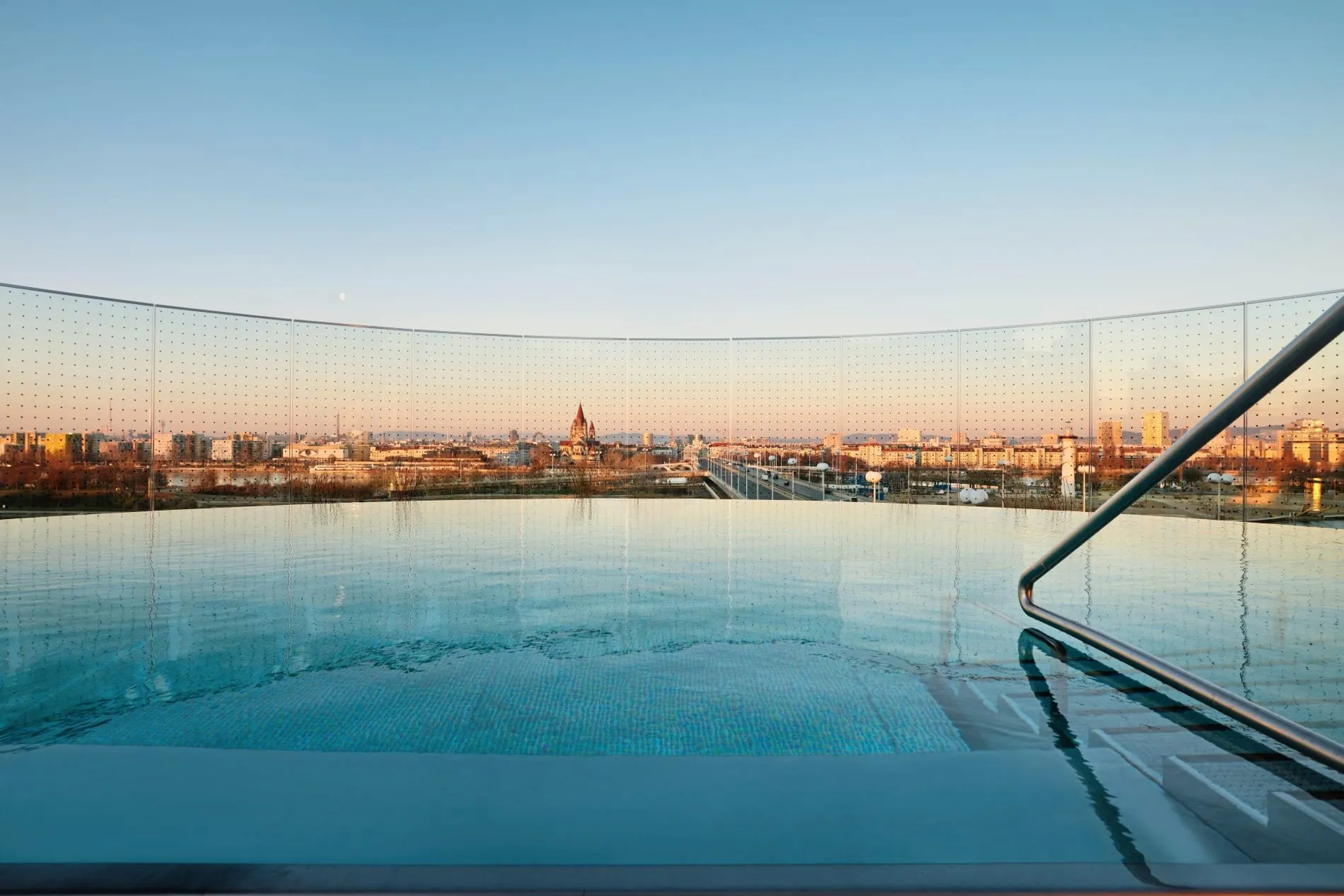 A by Adina Aussicht Pool