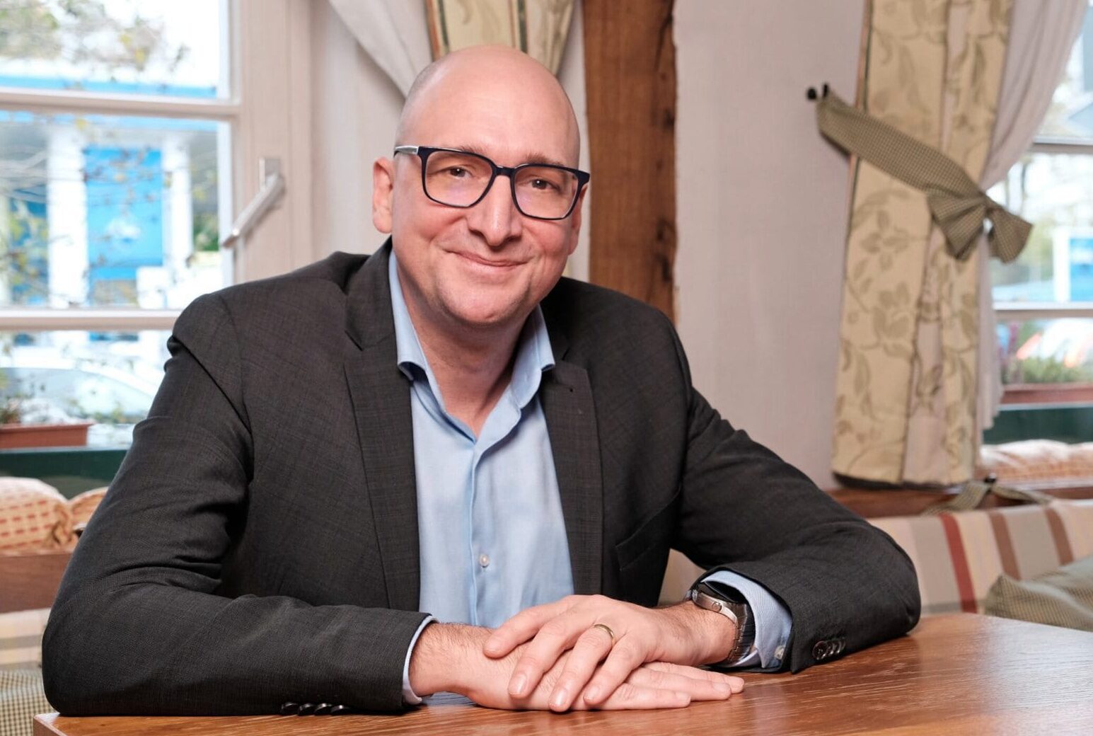 Alexander Bosch, Porträt