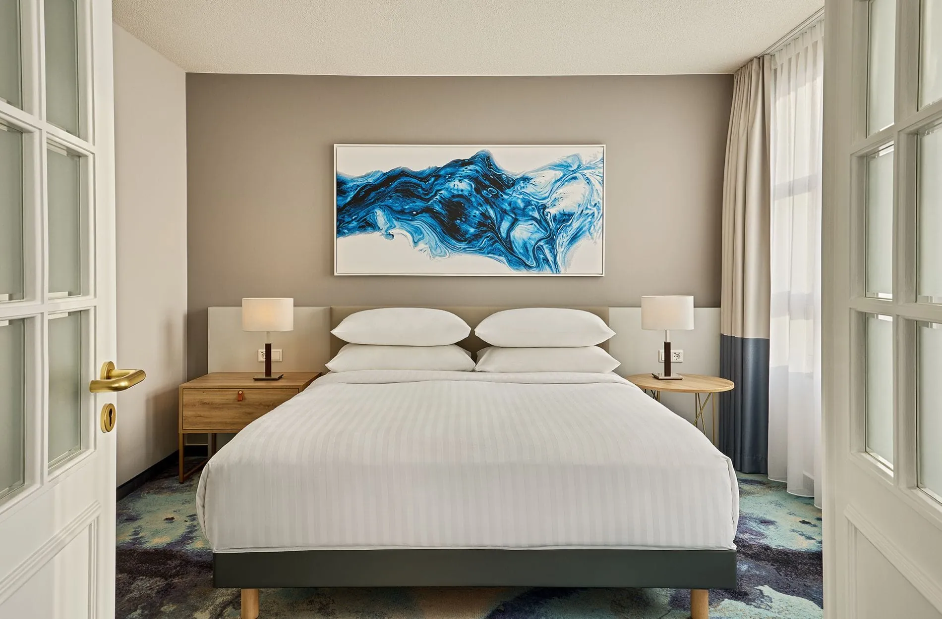 Hamburg Marriott Hotel Junior Suite Bedroom