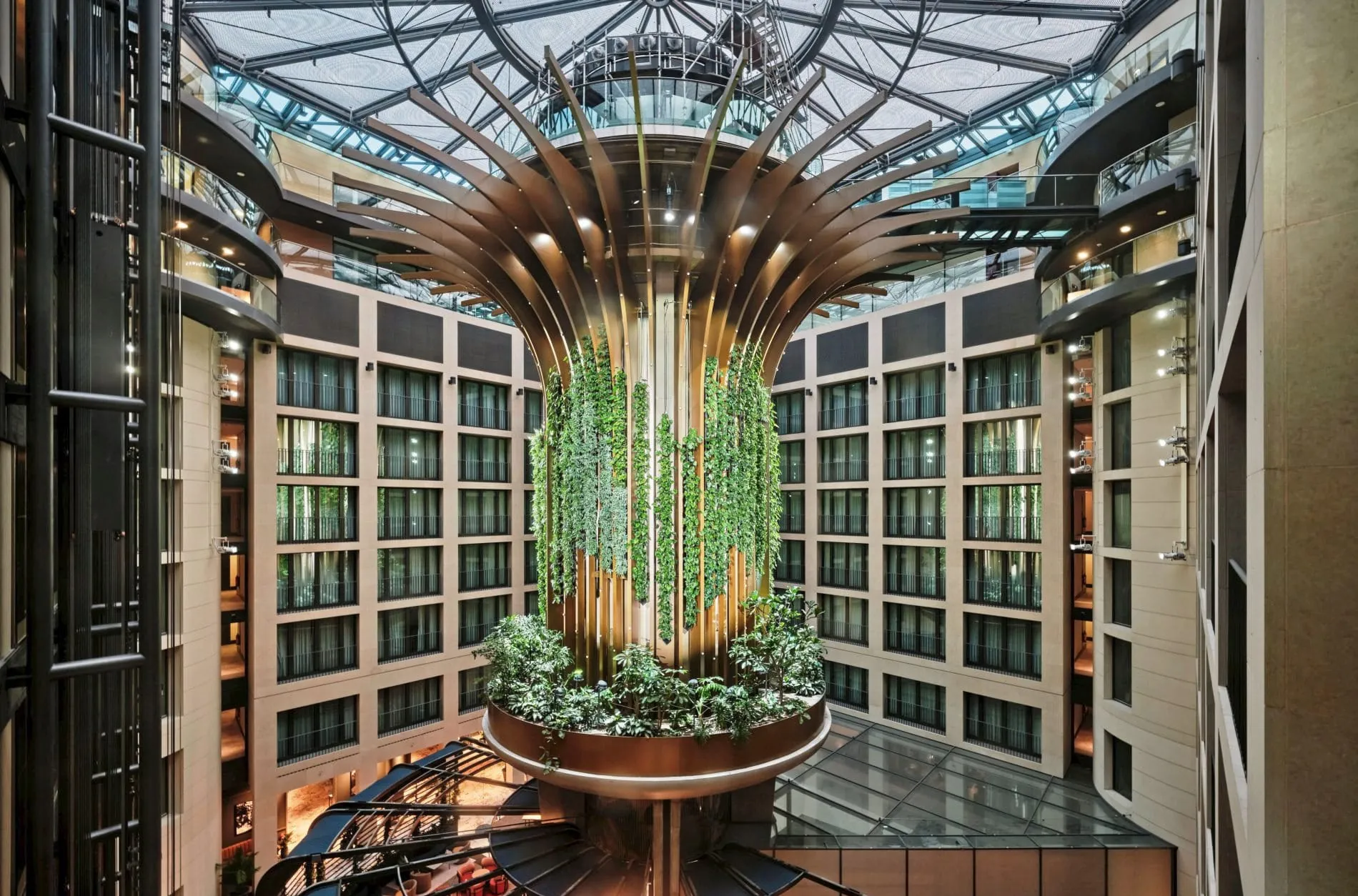 Radisson Collection Berlin, Living Tree
