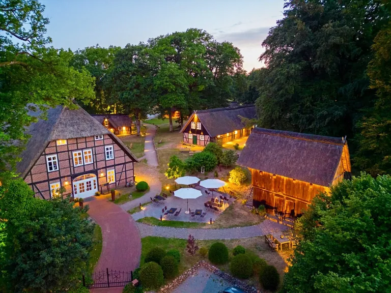 Stimbekhof Reetdachensemble_Nacht