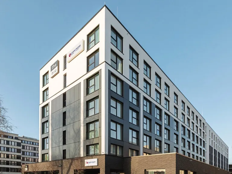 Ein Geb&auml;ude, zwei Hotels: Das neue Haus in Berlin ist Teil eines Dual-Brand-Projekts und befindet sich im selben Geb&auml;ude wie das k&uuml;rzlich er&ouml;ffnete Holiday Inn &ndash; The Niu Flash.