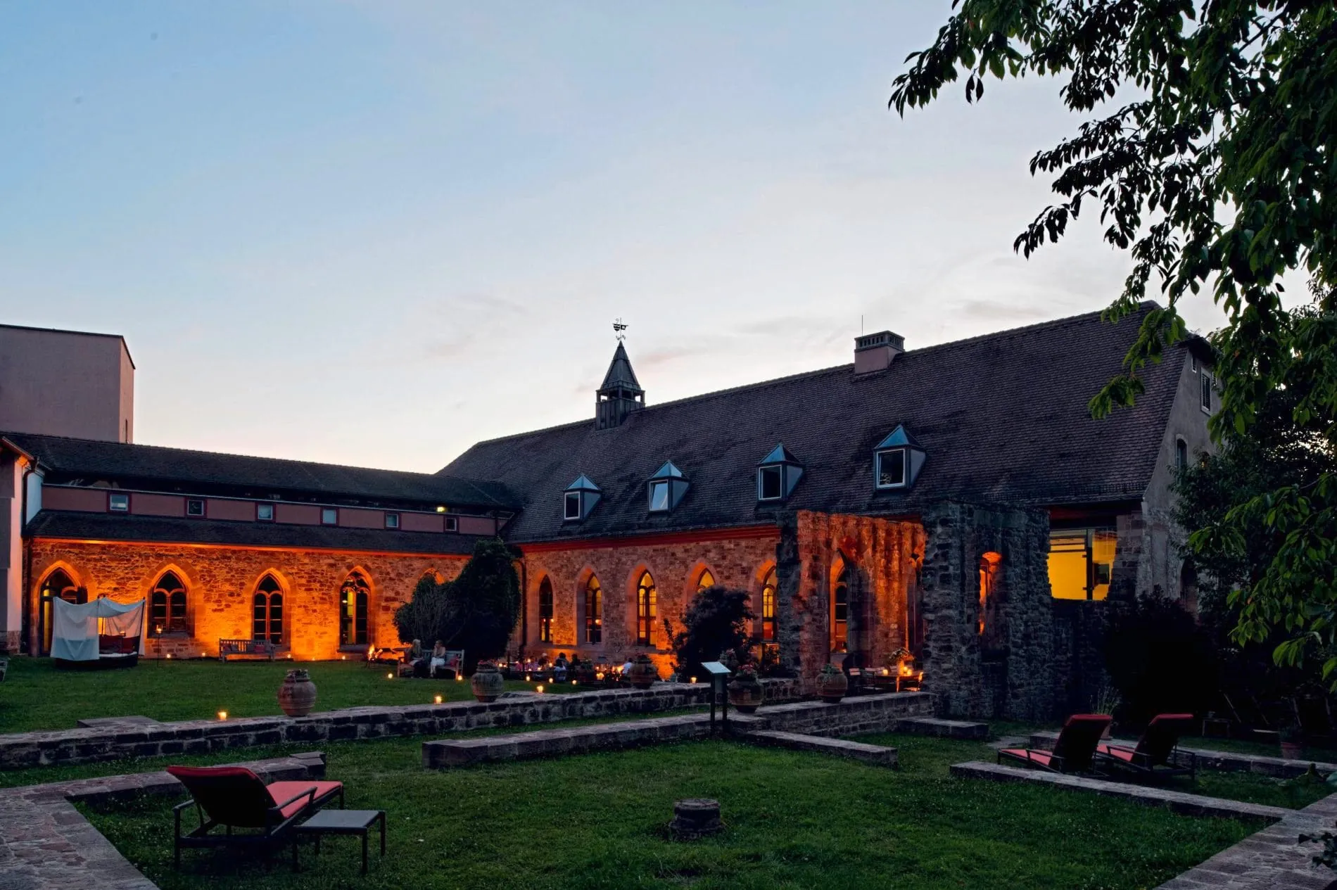 Innenhof im Hotel Kloster Hornbach.