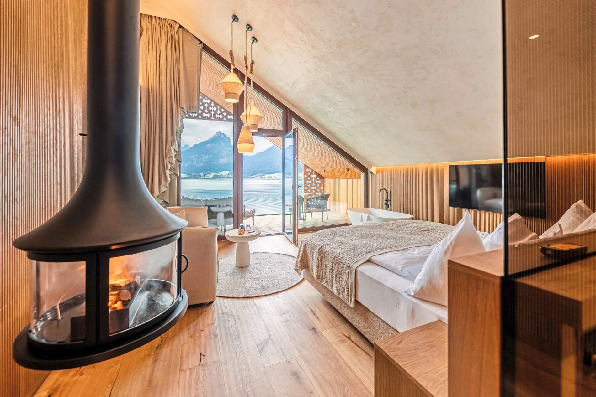Ein Zimmer in der Seevilla Wolfgangsee in St. Wolfgang/Österreich.