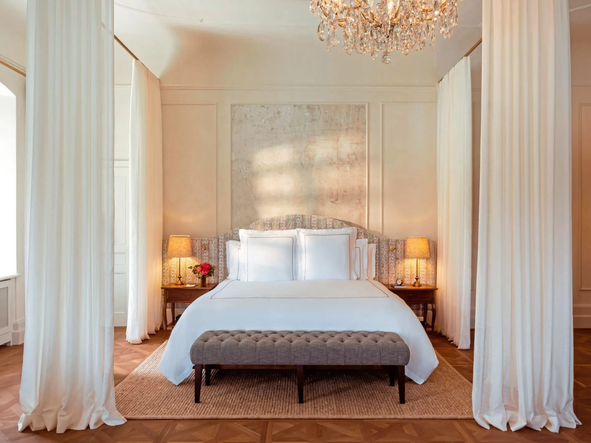 Eine Suite im Rosewood Schloss Fuschl in Hof bei Salzburg/Österreich.