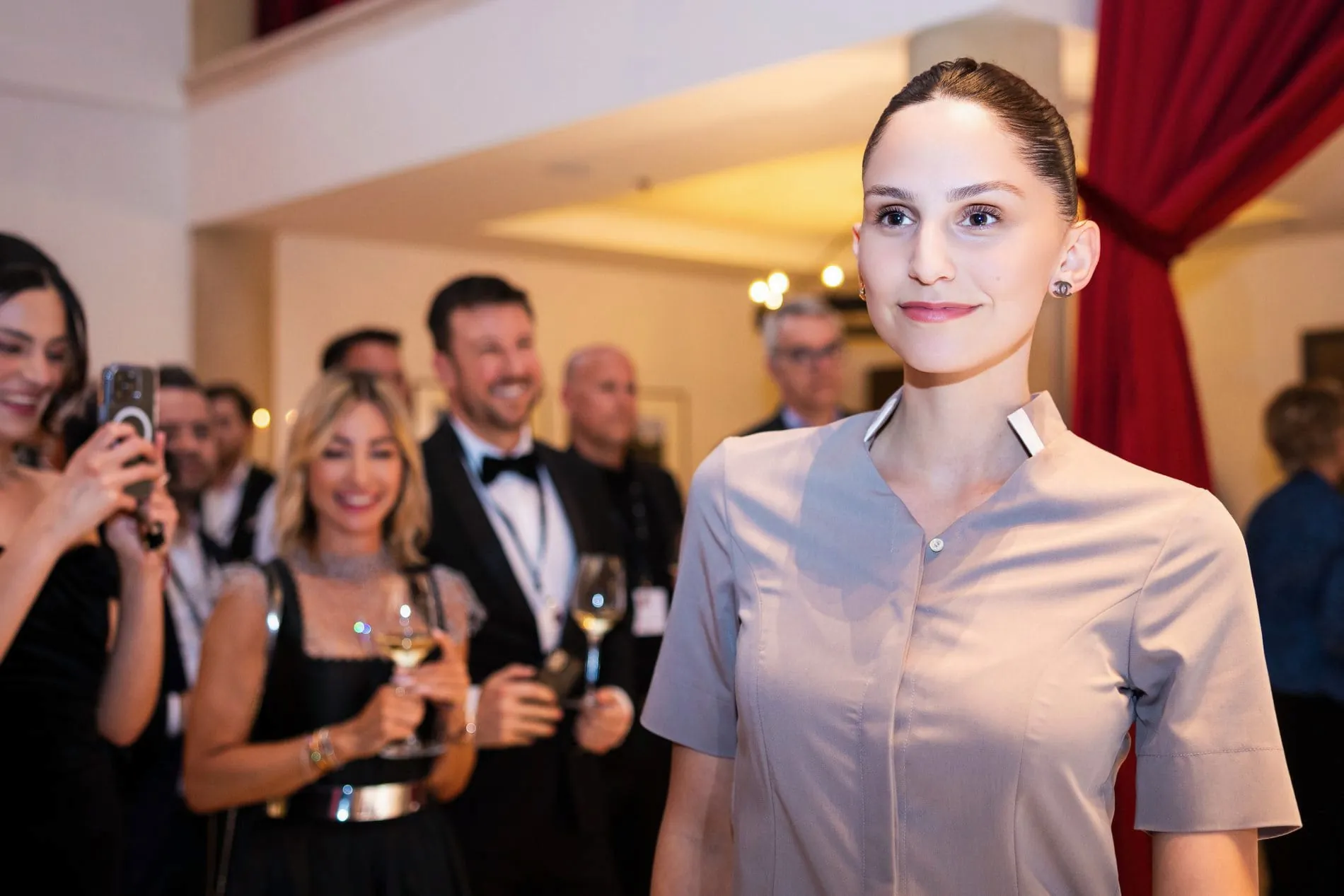 Preisverleihung im Schlosshotel Kitzbühel: Impressionen der 22. Wellness Aphrodite: Exklusive Modenschau von Uniqueform by Kinga Mathe.