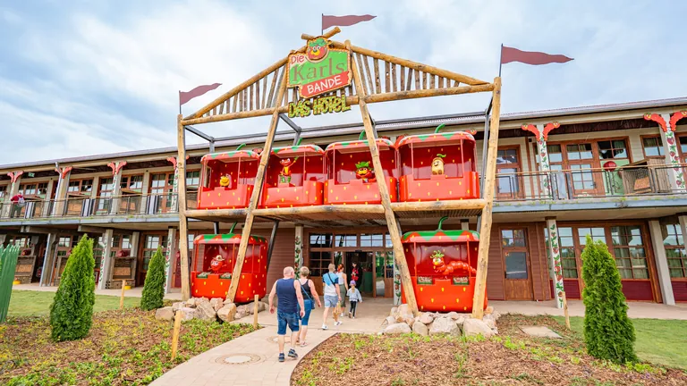 Farbenfroh: Das Karls Bande Hotel.