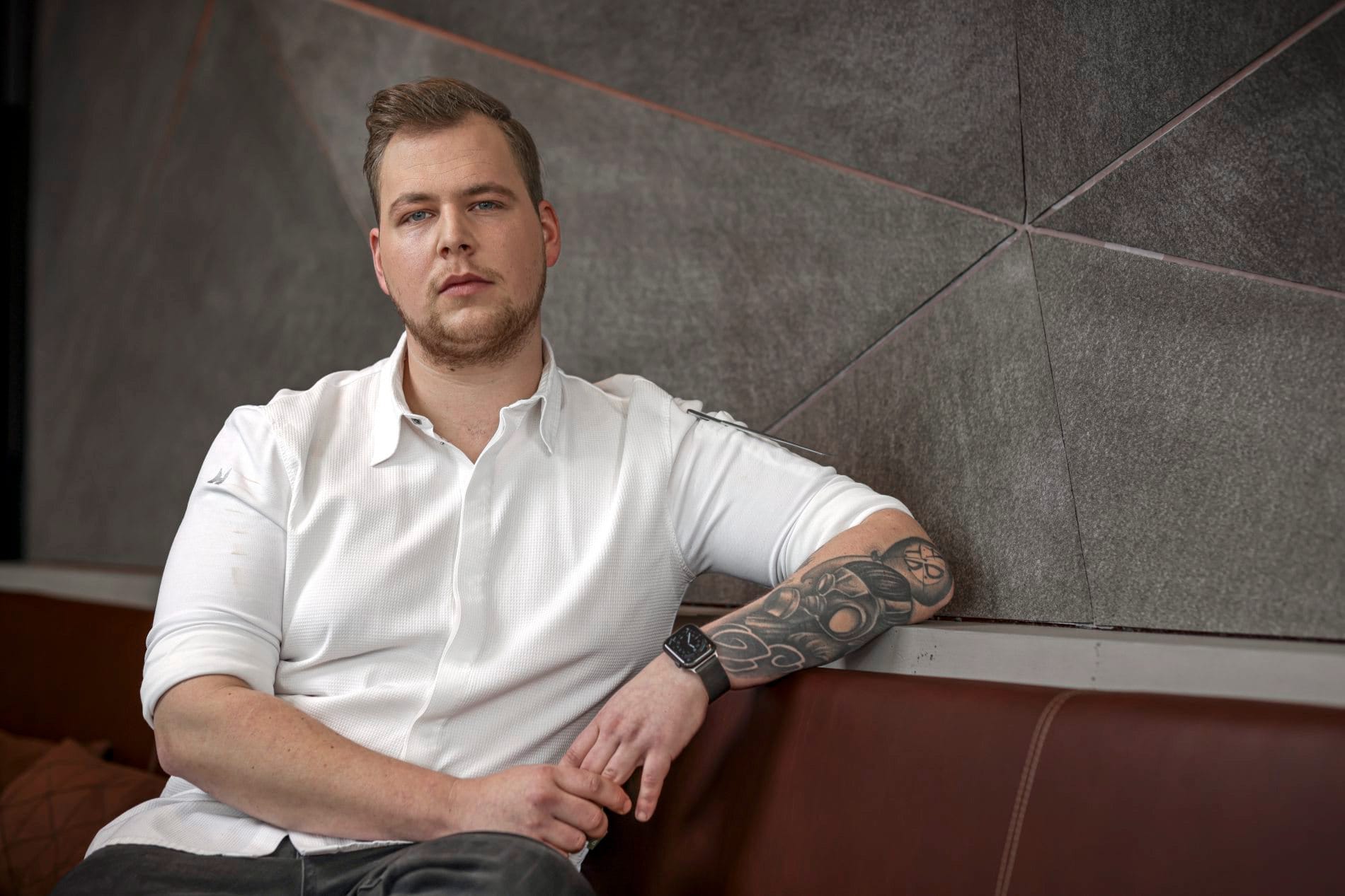 Das Hilton Munich Airport bleibt ein Flughafenhotel mit Stern: Das „Mountain Hub Gourmet“ unter der Leitung von Marcel Tauschek wurde erneut mit einem Stern ausgezeichnet.