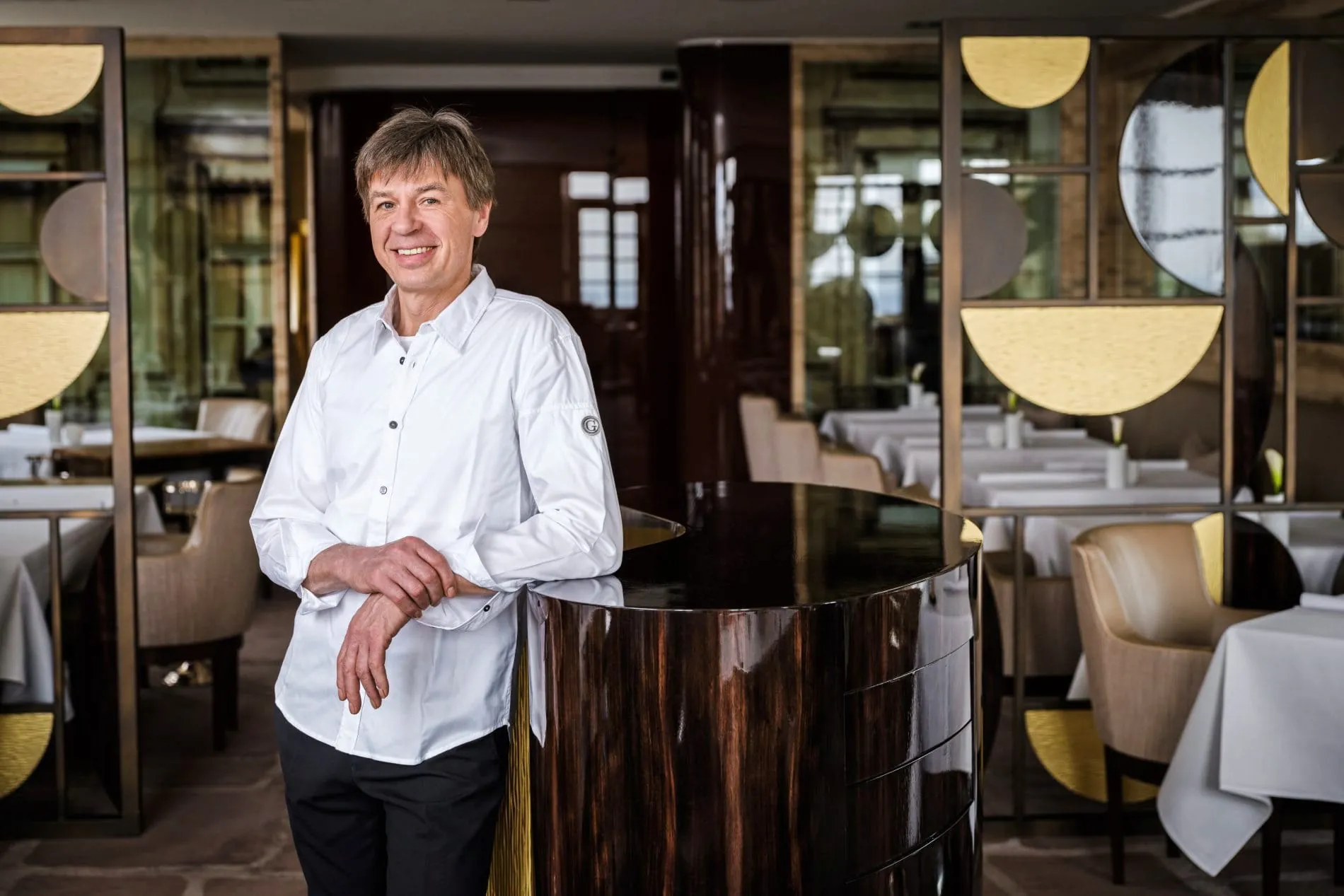 Konstante Spitzenleistung seit 25 Jahren: Der Guide Michelin bestätigt zwei Sterne für Joachim Wissler im Restaurant „Vendôme“.