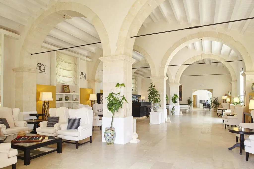 Das Hotel vereint historische Bausubstanz mit zeitgem&auml;&szlig;em Luxus.