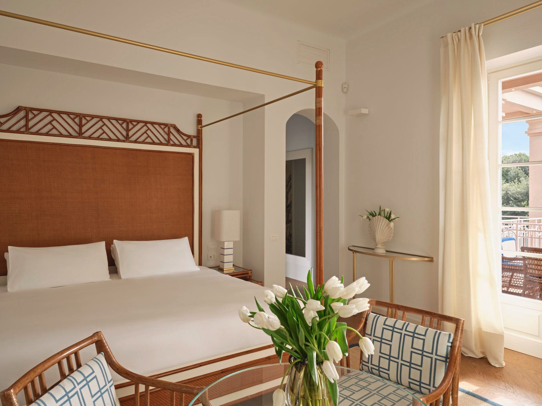 Nach einer Restaurierung bietet sie heute 18 individuell gestalteten Zimmern und Suiten.