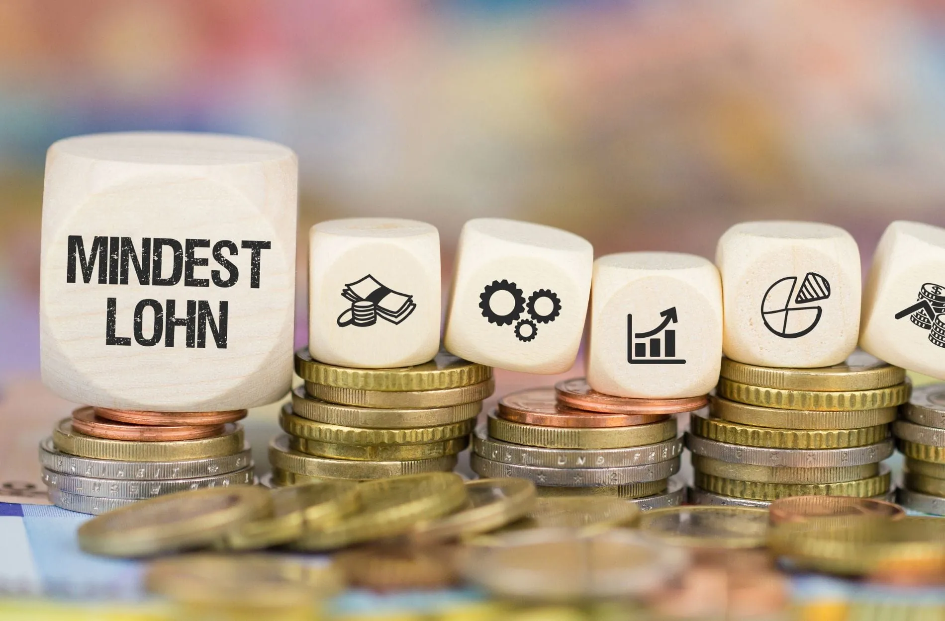 Der Mindestlohn in Deutschland steigt: In zwei Stufen wird er bis 2027 auf 14,60 Euro angehoben.