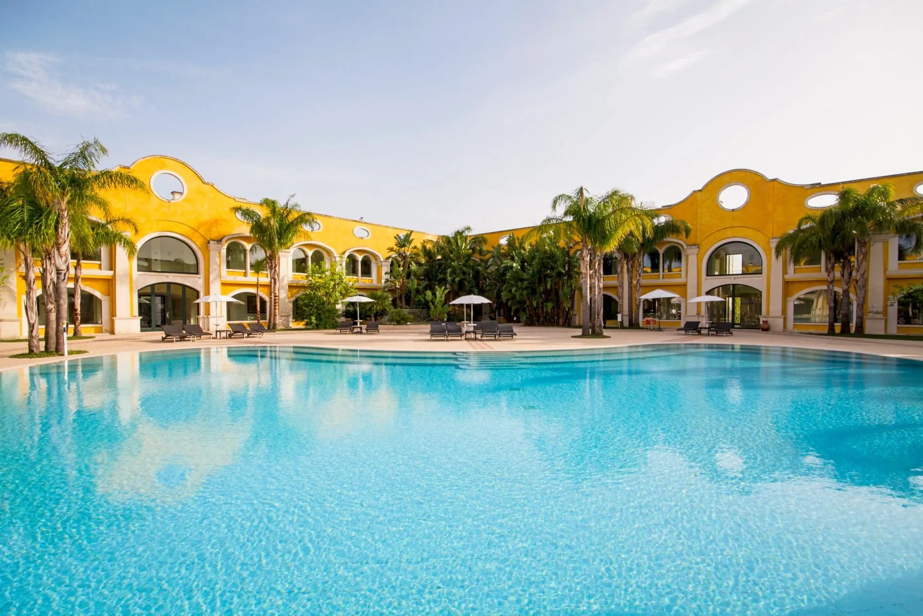 Das Acaya Golf Resort & Spa in Apulien ist Teil der Mira Hotels & Resorts wird in den kommenden Monaten in das bestehende Markenportfolio der DSR Hotel Holding integriert.