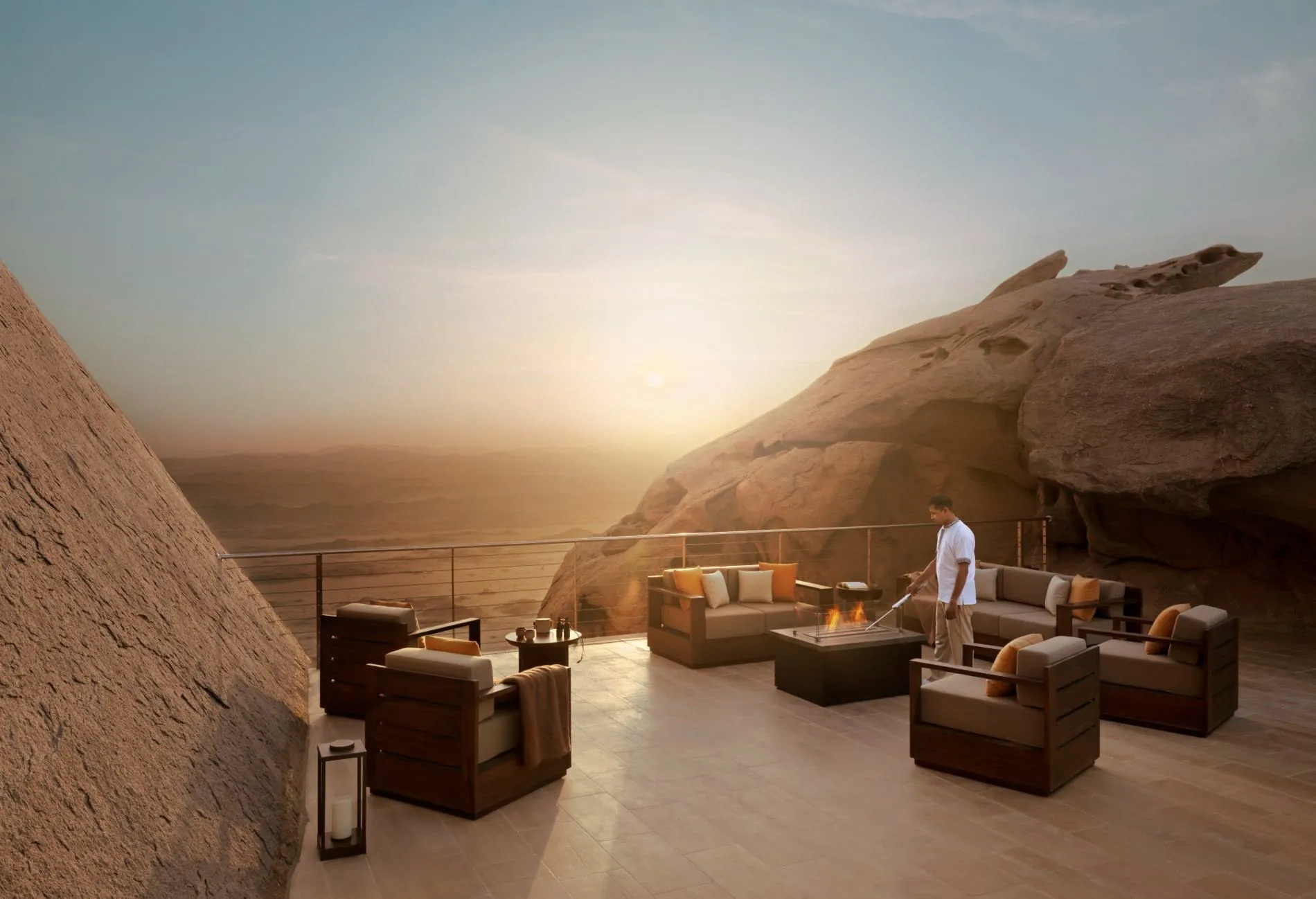 Rückzugsort inmitten der Felsen: Lounge mit Blick auf die Landschaft.