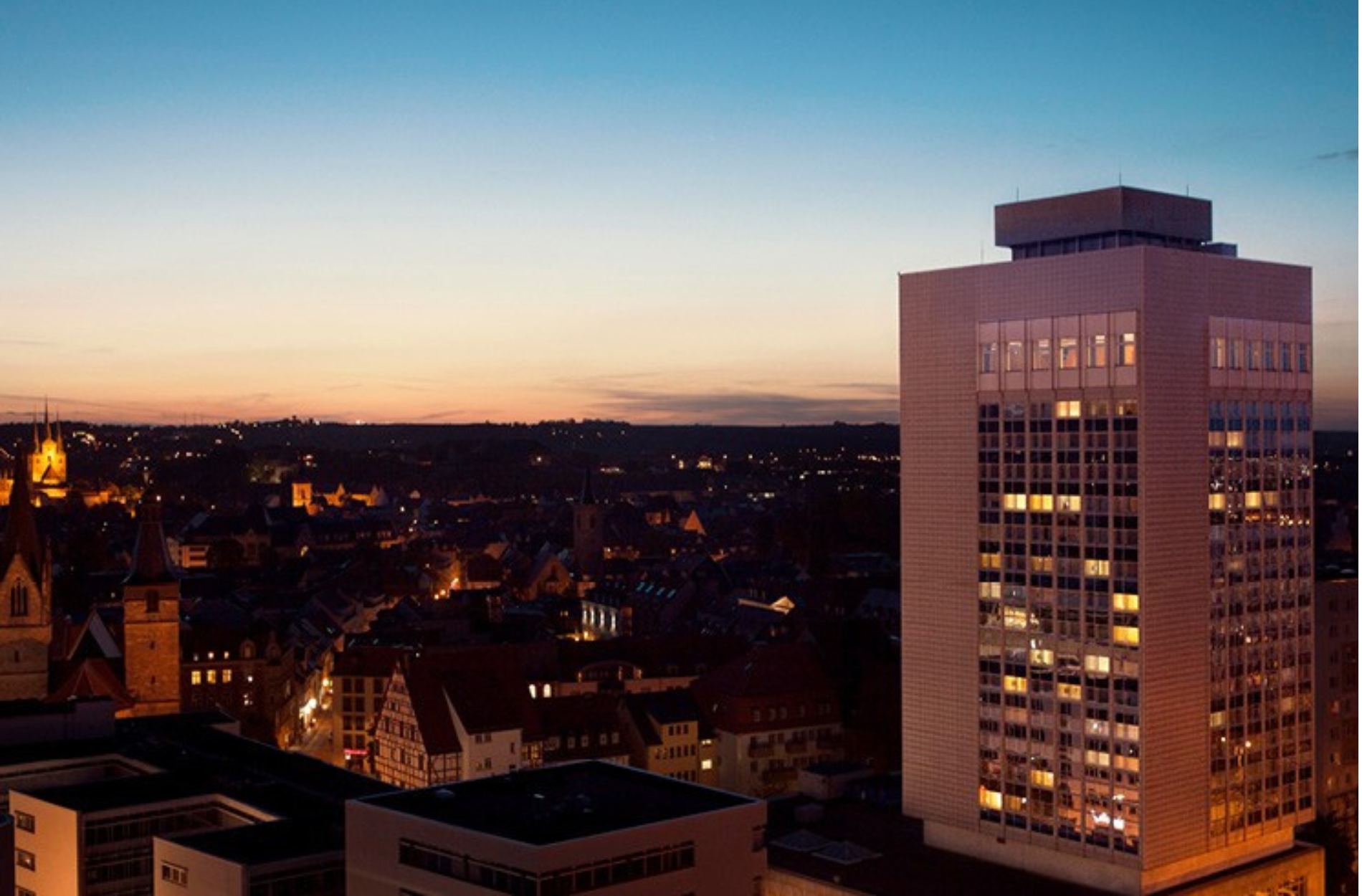 NYX Hotel Erfurt by Leonardo Hotels – Außenansicht des markanten Gebäudes in der historischen Altstadt.
