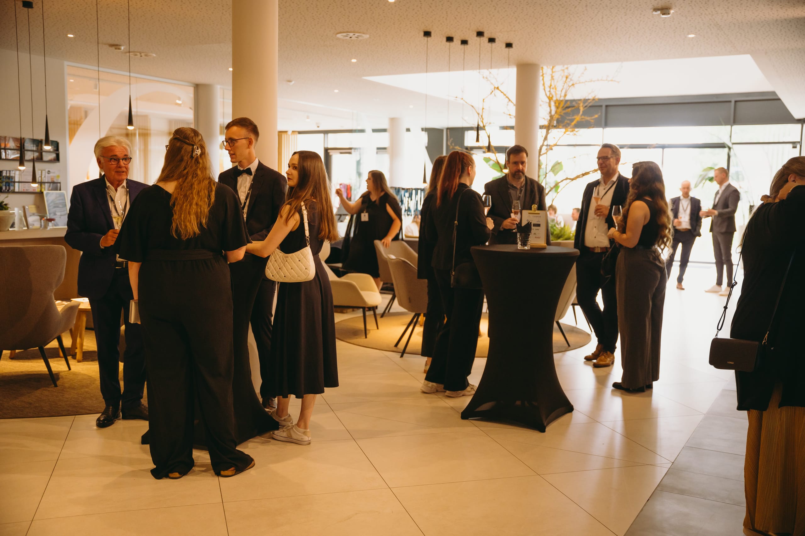 Feierlicher Empfang beim Grand Prix der Tagungshotellerie 2025 in der Lobby des Nouri Hotels in Bad Krozingen.