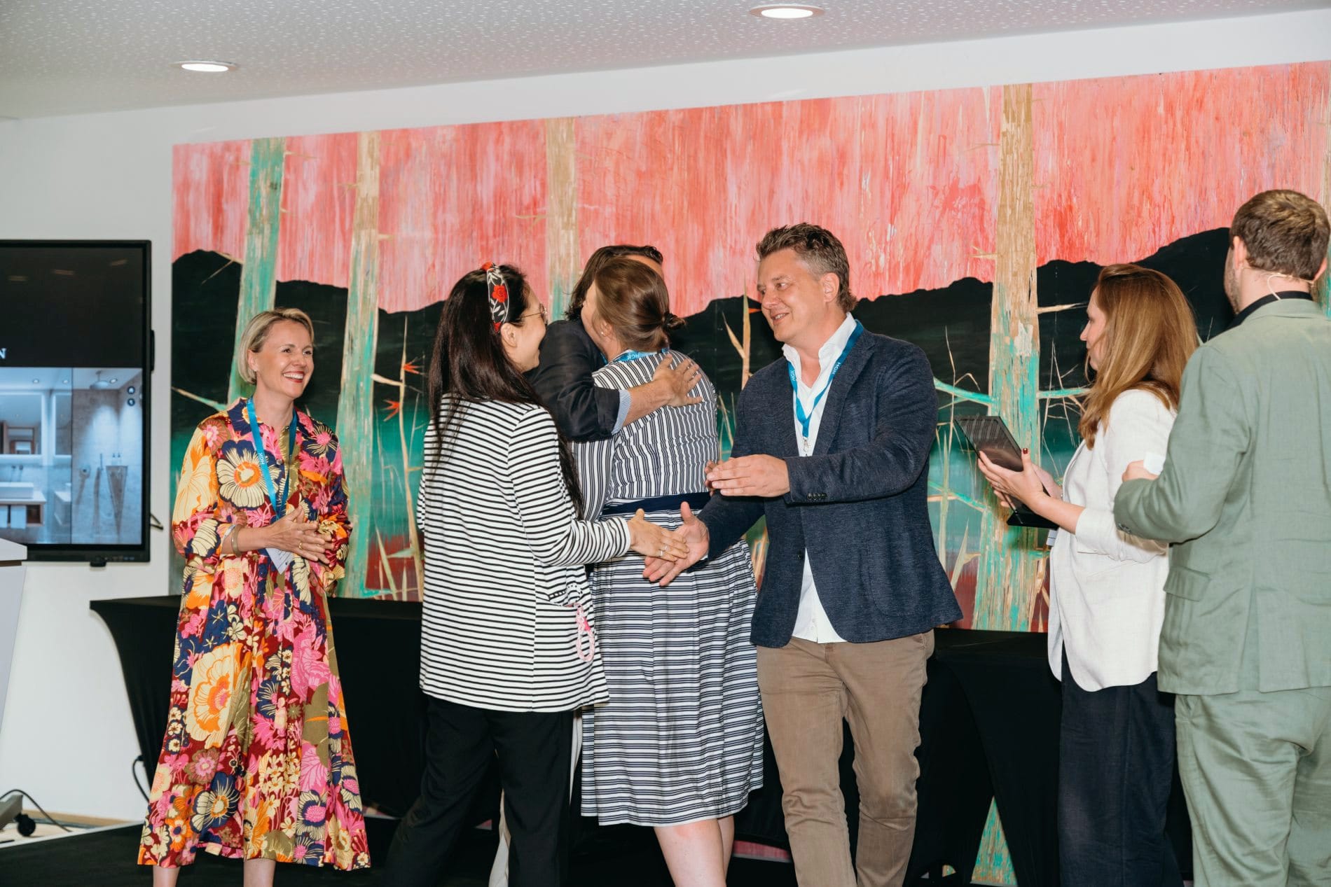 Preisverleihung des Tophotel Newcomer Awards 2025: Die Nominierten und Gewinner der Kategorie "Hotel-Opening Leisure" auf der Bühne.