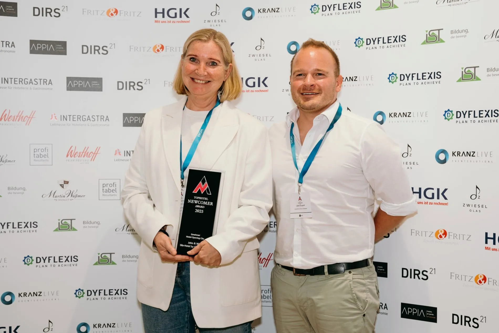 Gewinner der Kategorie "Hotel-Opening City": Babette Kierchoff und Janek Burgdorff vom John & Will Silo-Hotel by Guldsmeden.