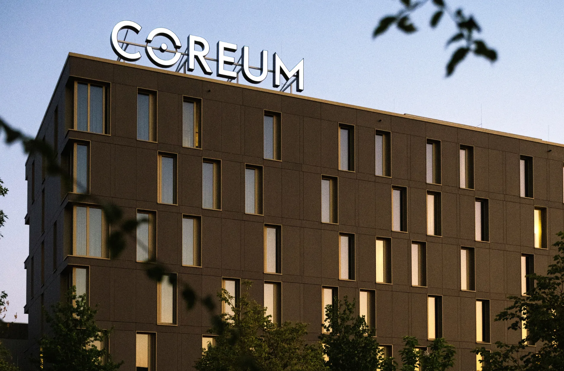 Für das Coreum Hotel in Stockstadt am Rhein konzipierte das Studio ein ganzheitliches Lichtkonzept.