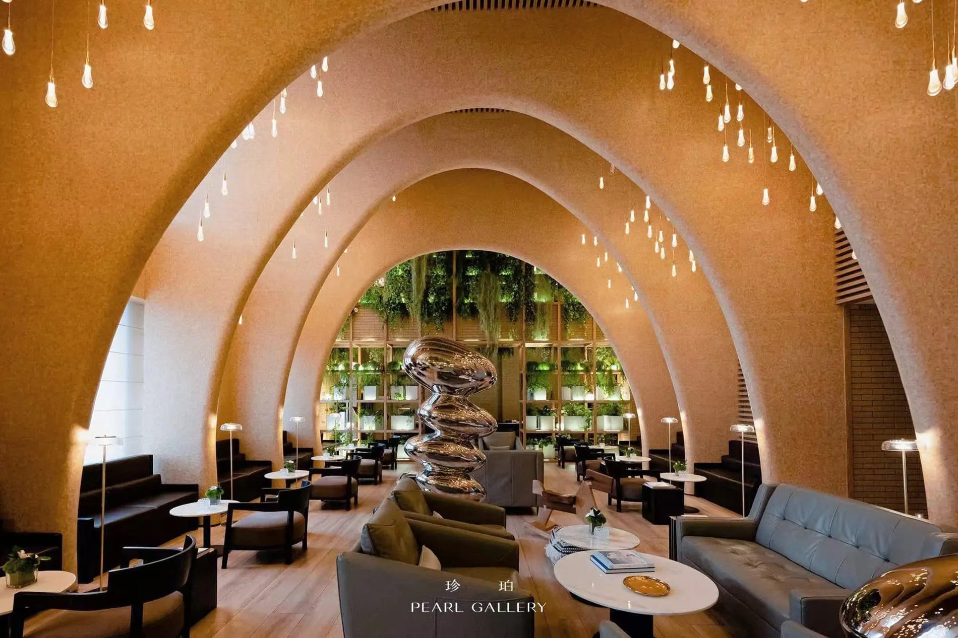 Das Pearl Gallery Hotel befindet sich im schnell wachsenden Luxuswohnviertel Guanshanhu in Guiyang und bietet 88 Zimmer.