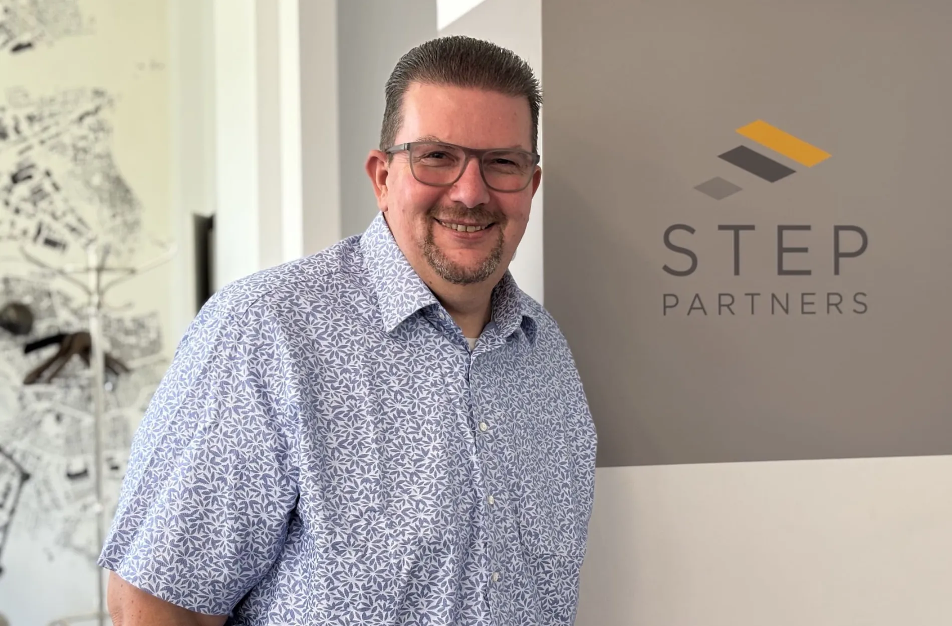 Umsatzplus und neuer Finanzchef bei Step Partners Europe
