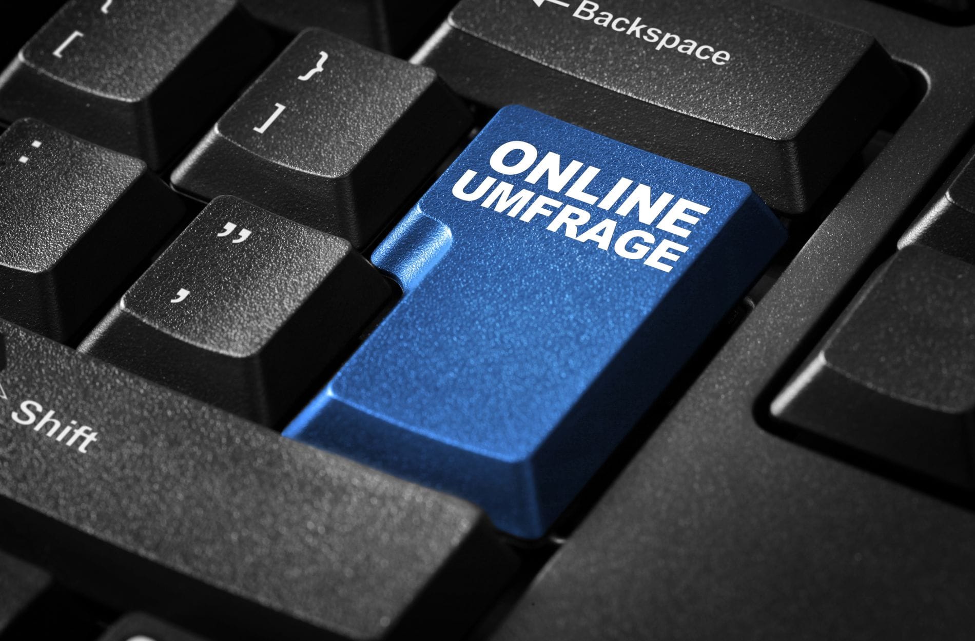 Bleisure & Workation: IU startet Branchenumfrage