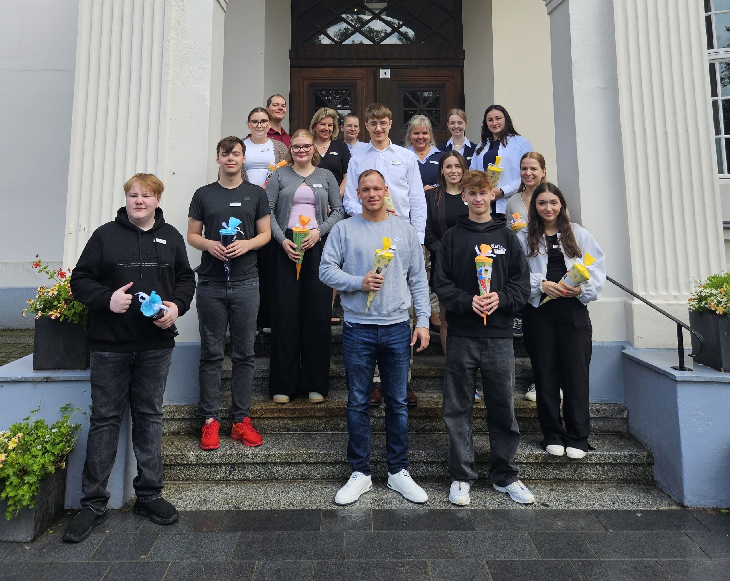 Frischer Wind an der Ostsee: 14 neue Auszubildende starten im A-Rosa Travemünde.