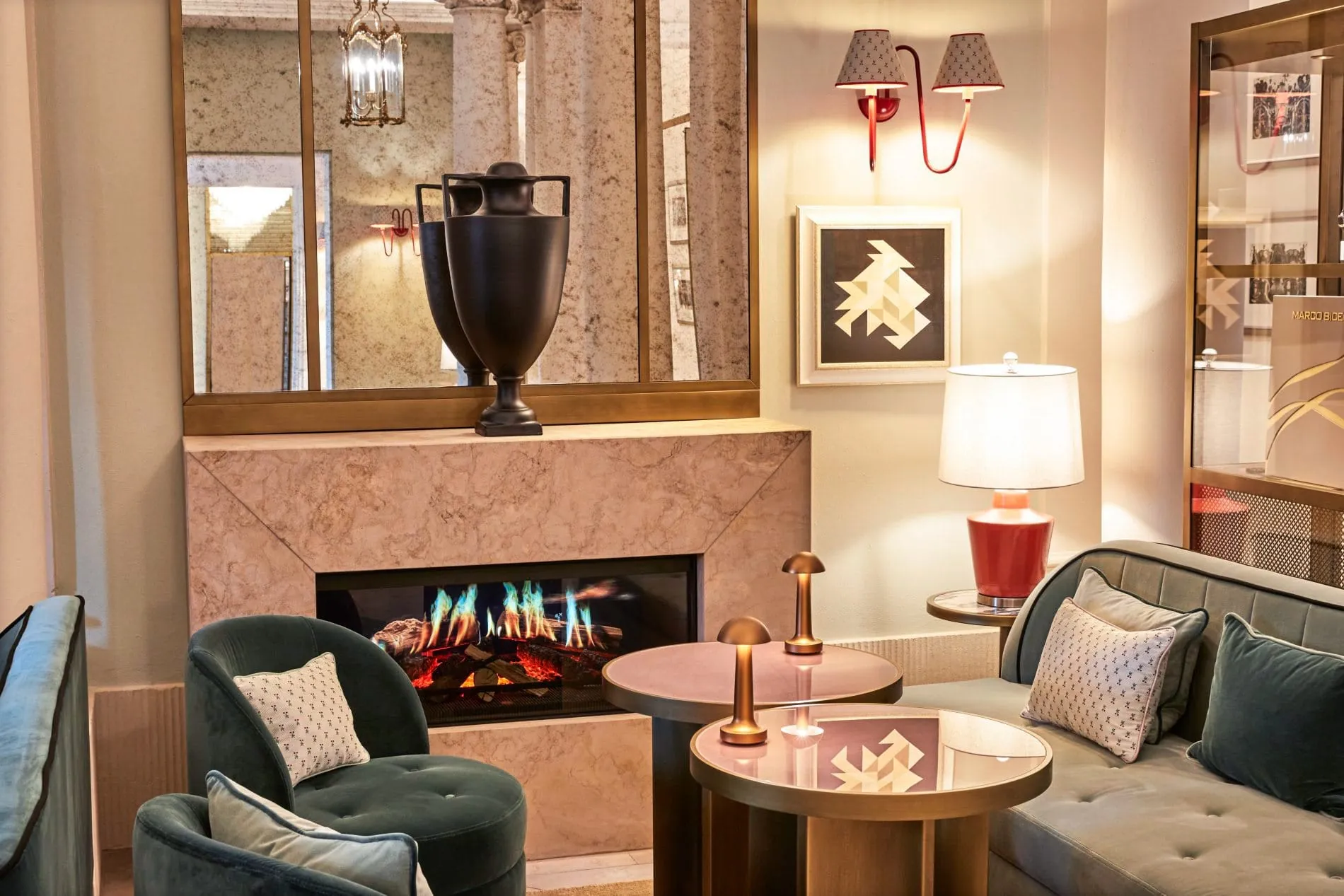 Amalie Patisserie Lounge