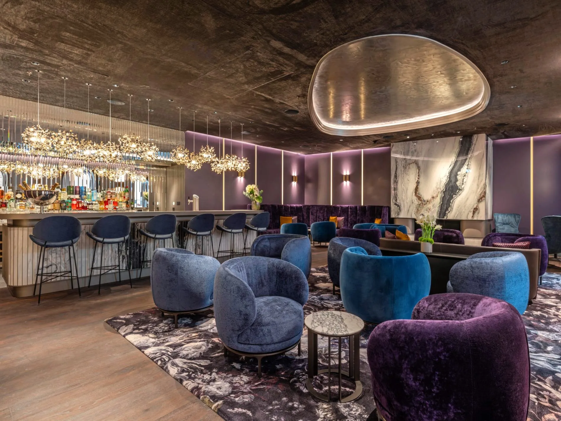 Nach mehrjähriger Renovierung hat Steigenberger sein Gründungshotel, den Europäischen Hof in Baden-Baden, feierlich wiedereröffnet.