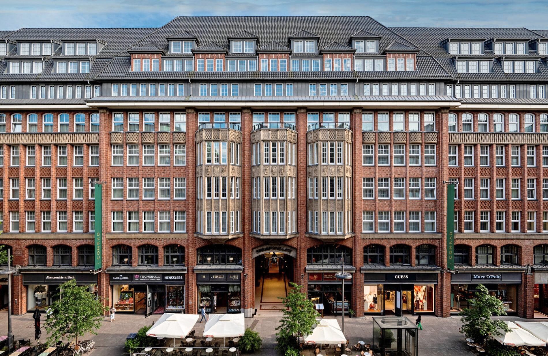 Conrad debütiert in Deutschland