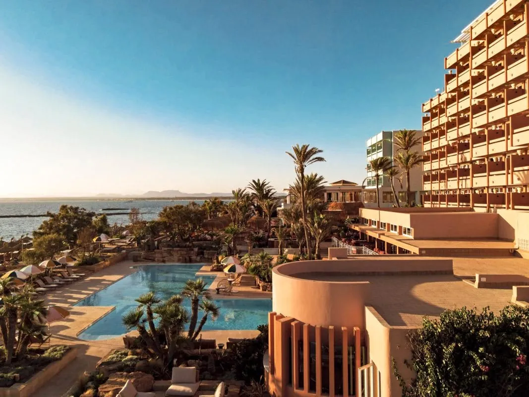 Das Bikini Island & Mountain Hotel Es Trenc auf Mallorca.