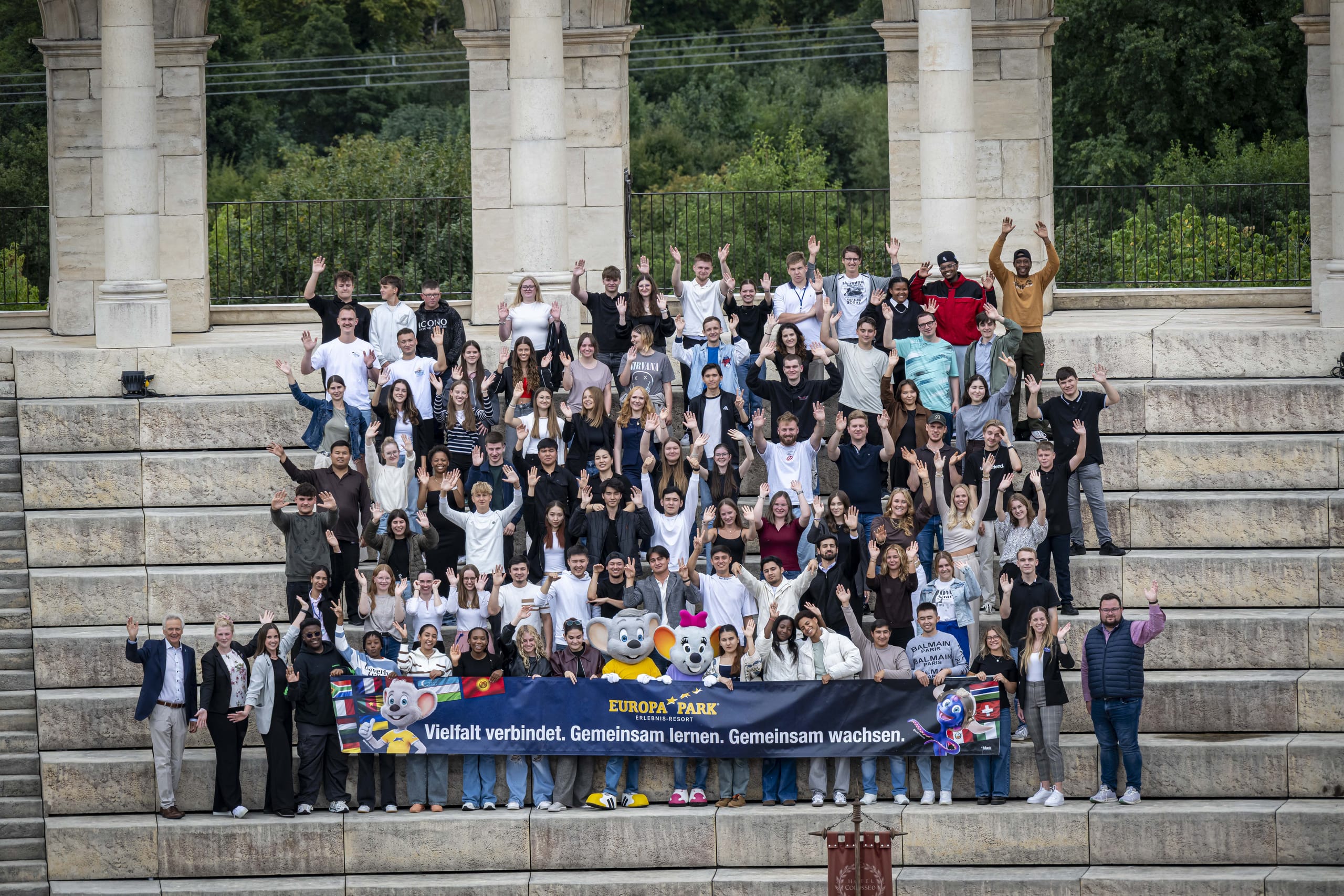 Teamverstärkung in großem Stil: Der Europa-Park Rust begrüßt seine vielen neuen Azubis.