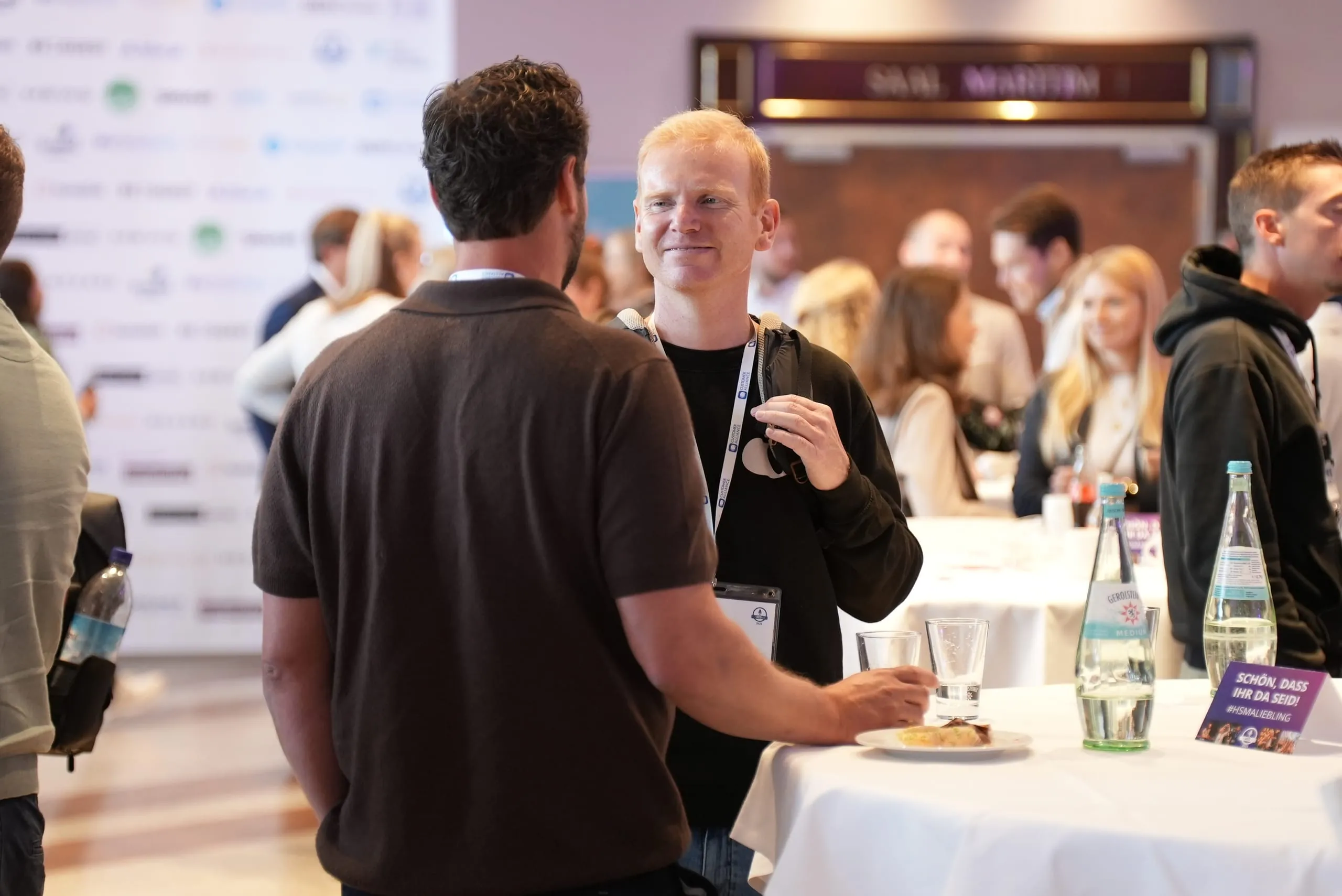 HSMA Day 2025: Zwischen den Vorträgen konnten die Teilnehmenden die Zeit zum networken nutzen.