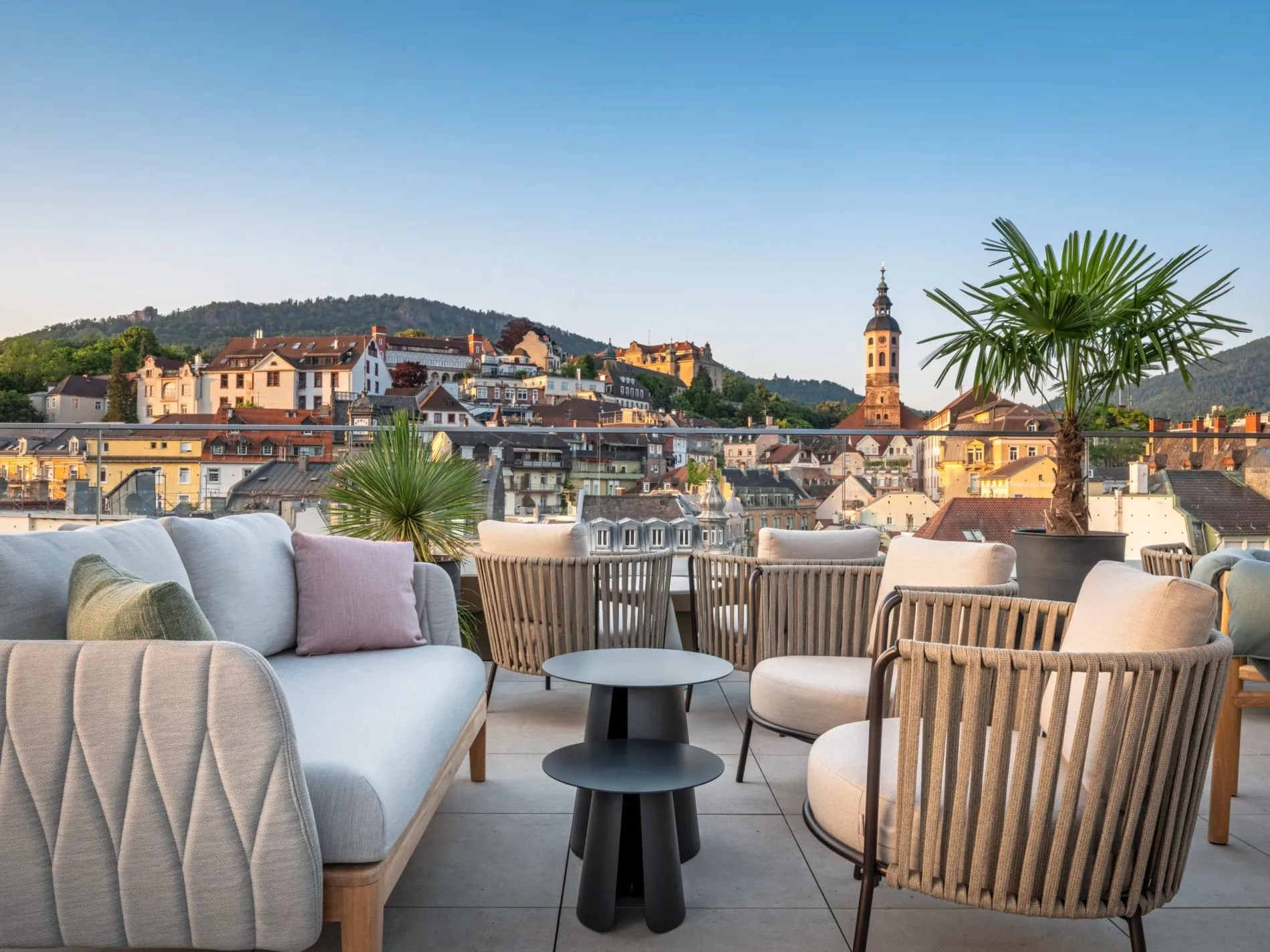 Nach mehrjähriger Renovierung hat Steigenberger sein Gründungshotel, den Europäischen Hof in Baden-Baden, feierlich wiedereröffnet.