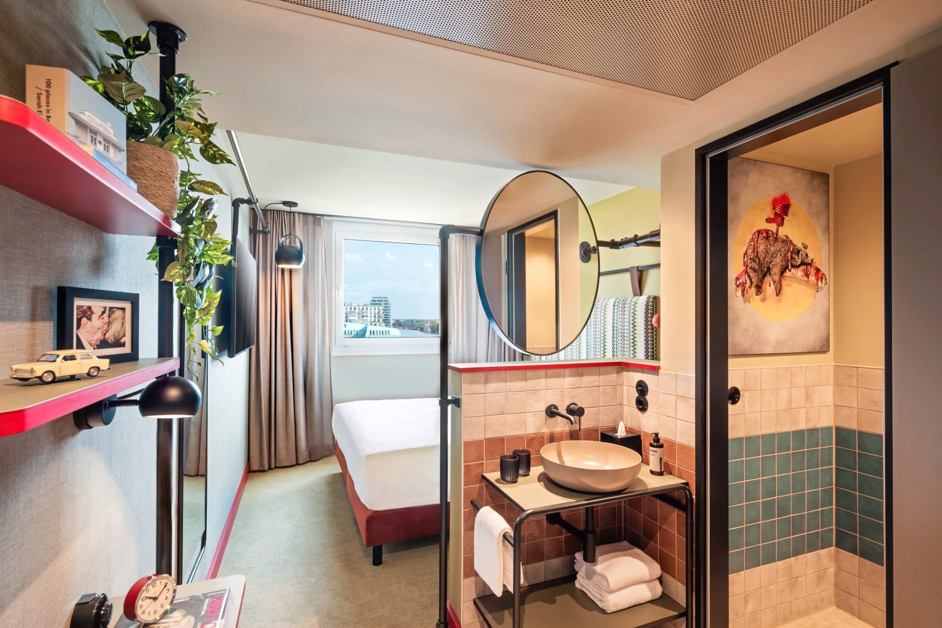 Die 227 Zimmer des Me and All Hotels Berlin East Side vereinen modernen Komfort mit Berliner Charme und einem durchdachten Zimmeraufbau.