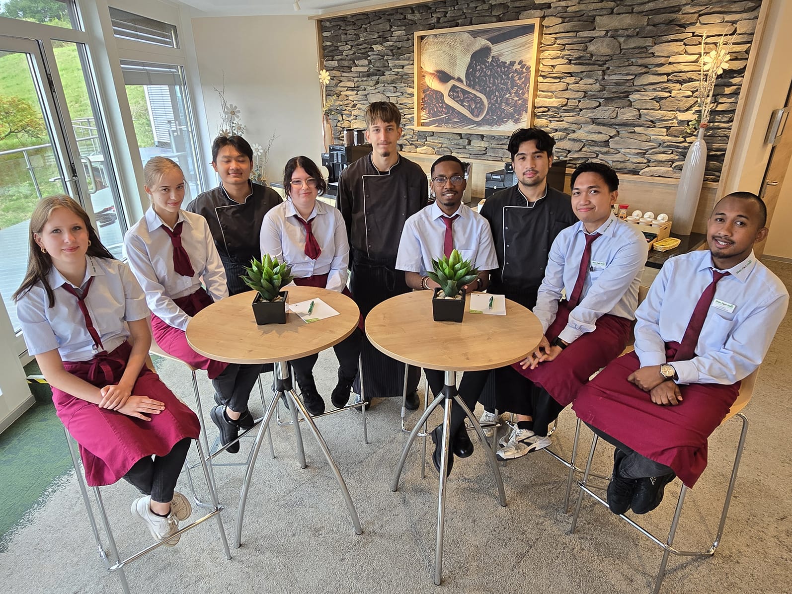 Das Rhön Park Aktiv Resort setzt auf Nachwuchs – die neuen Azubis sind bereit für ihre Karriere in der Hotellerie.