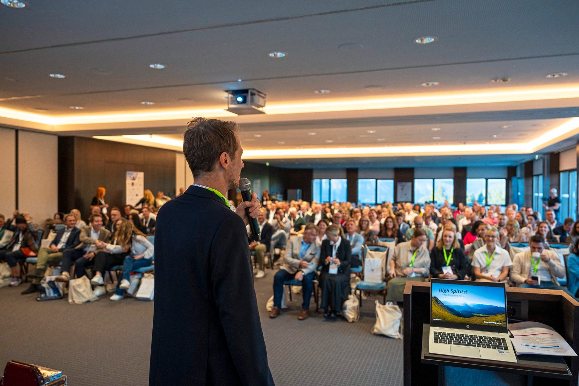 Impressionen vom SpaCamp 2025: 190 Spa- und Wellness-Experten trafen sich drei Tage lang im Interalpen-Hotel Tyrol. Im Mittelpunkt standen Inspiration und Networking.