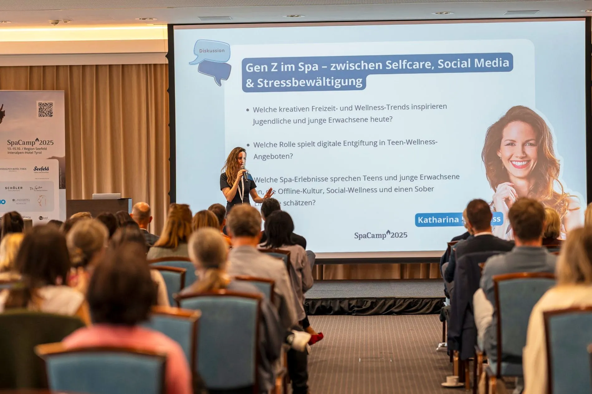 Impressionen vom SpaCamp 2025: Katharina Kniepeiss von Temprastones beleuchtete die Gen Z im Spa.