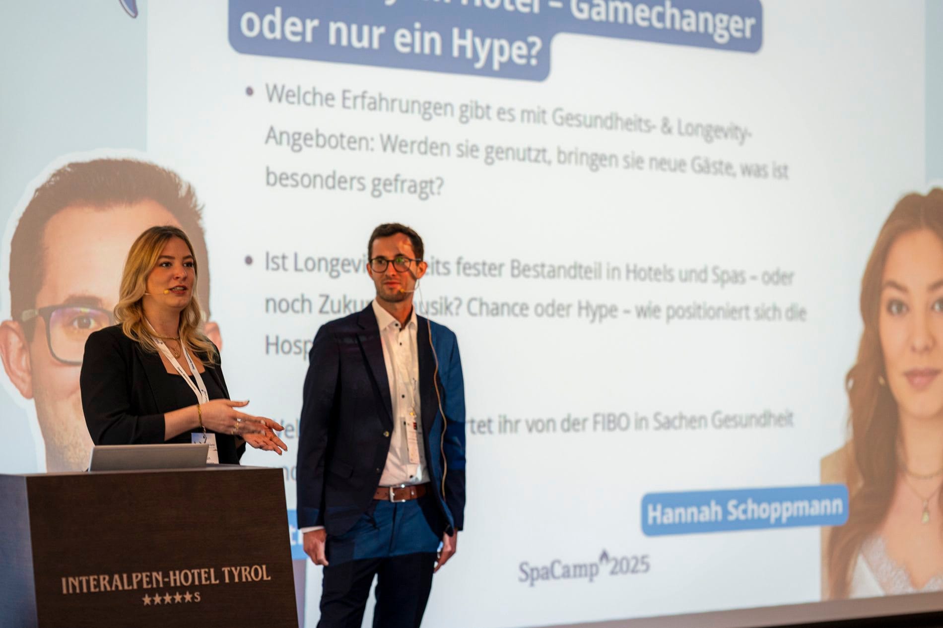 Impressionen vom SpaCamp 2025: Hannah Schoppmann und Valentin Schneider von der Fibo diskutierten das Thema "Longevity im Hotel – Gamechanger oder nur ein Hype?"