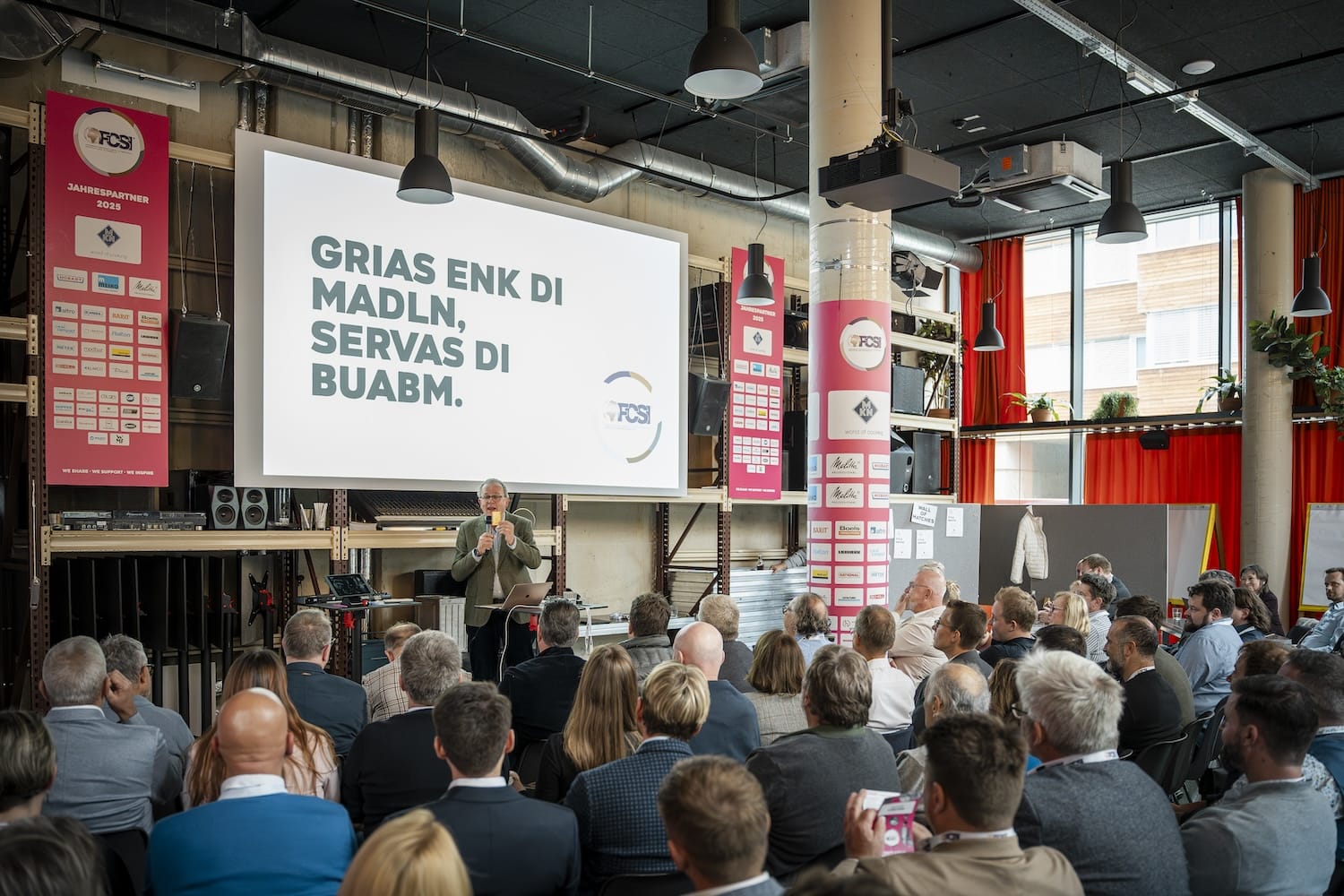 Zwischen Pfiff, Bröselfetzen und radikaler Zuversicht